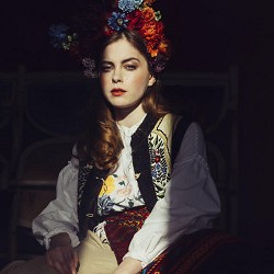 Sofia Leshyshak, Vitaliy Gordienko, Artur Shalak - Час рікою пливе