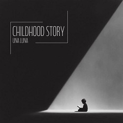 Una Luna - Childhood Story